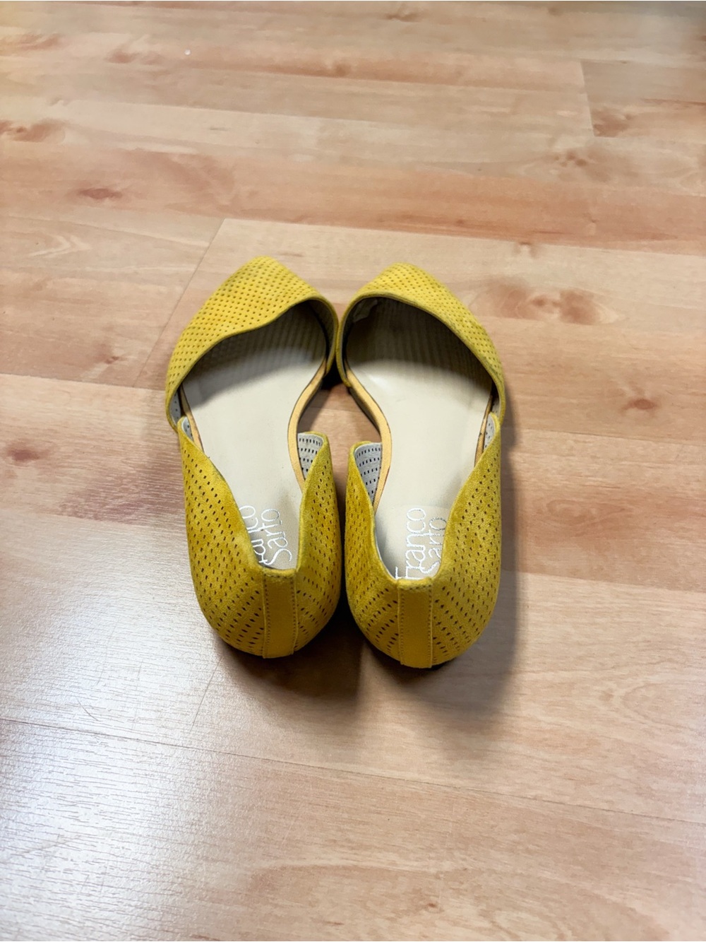 Franco Sarto Honey Mustard Pointed Toe Perforated D’Orsay Flats Womens Size 10 - Picture 4 of 9